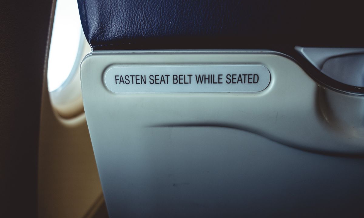 How do seatbelts work
