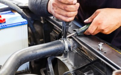 3 Warning Signs You Need to Bring Your Car into a Repair Shop
