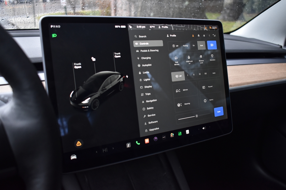 Interor,Of,Tesla,Model,3.,Tesla,Screen,,Steering,Wheel,,Interor interior of tesla